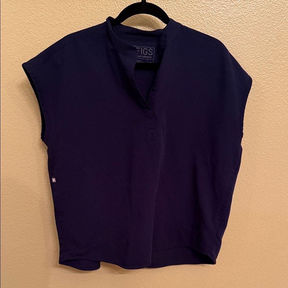 Figs Women's Navy Blue Scrub Top